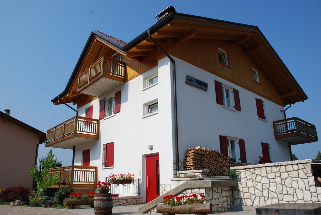 Affittacamere Dai Stoneri Cavareno Exterior foto